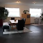 Private Rooms In Luxury Villa, Free Parking, Close To The Center